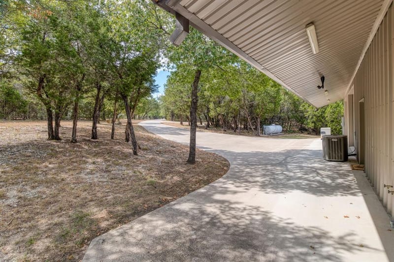 400 Hali Brooke Drive, China Spring TX 76633 - Photo 19