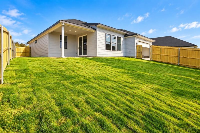 1640 W Wintergreen Road, Lancaster TX 75134 - Photo 30