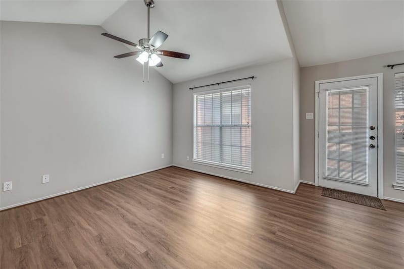 256 Jefferson Parkway, Fort Worth TX 76107 - Photo 12