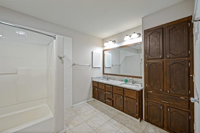 256 Jefferson Parkway, Fort Worth TX 76107 - Photo 5