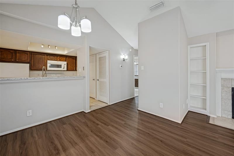 256 Jefferson Parkway, Fort Worth TX 76107 - Photo 9