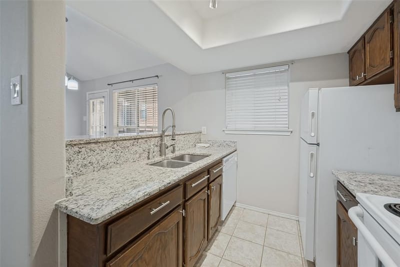 256 Jefferson Parkway, Fort Worth TX 76107 - Photo 10