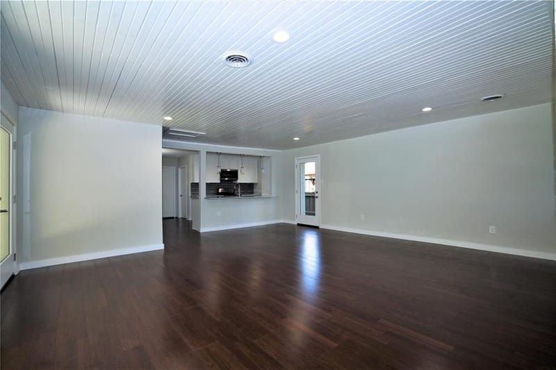2435 Hillsboro Avenue, Dallas TX 75228 - Photo 6