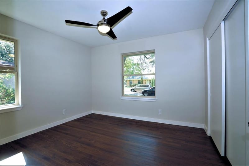 2435 Hillsboro Avenue, Dallas TX 75228 - Photo 17