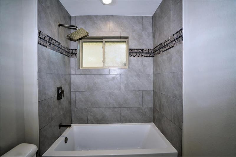 2435 Hillsboro Avenue, Dallas TX 75228 - Photo 14