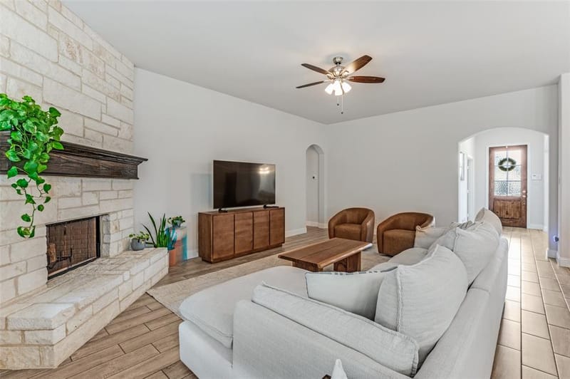 709 Winecup Way, Midlothian TX 76065 - Photo 5