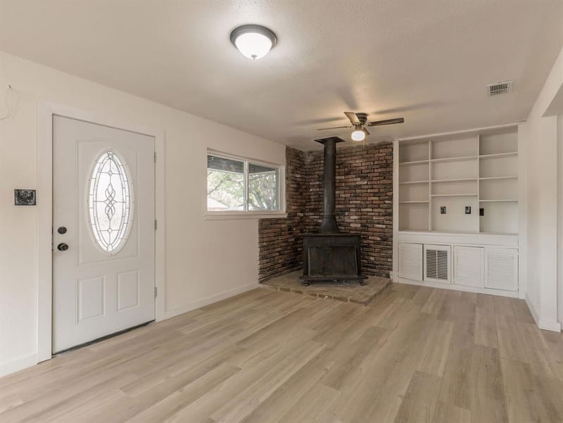 6700 Karen Drive, North Richland Hills TX 76180 - Photo 4