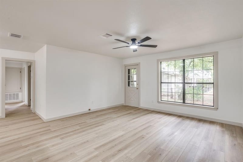 703 Odell Street, Cleburne TX 76033 - Photo 6
