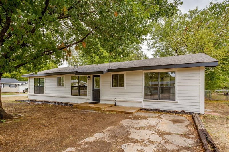 703 Odell Street, Cleburne TX 76033