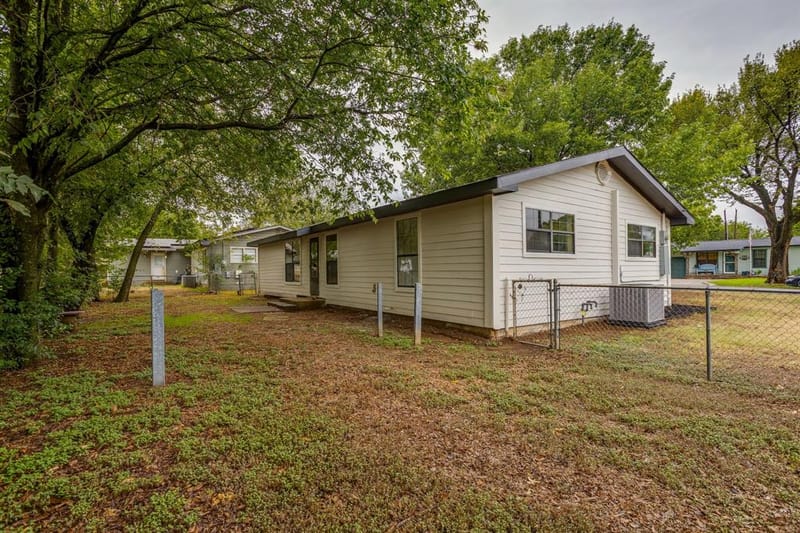 703 Odell Street, Cleburne TX 76033 - Photo 39