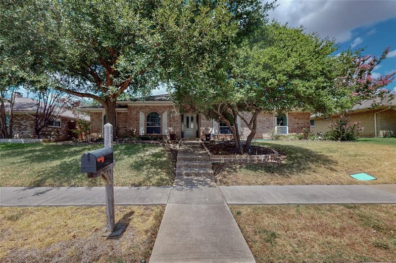 2251 Woodcreek Street, Carrollton TX 75006