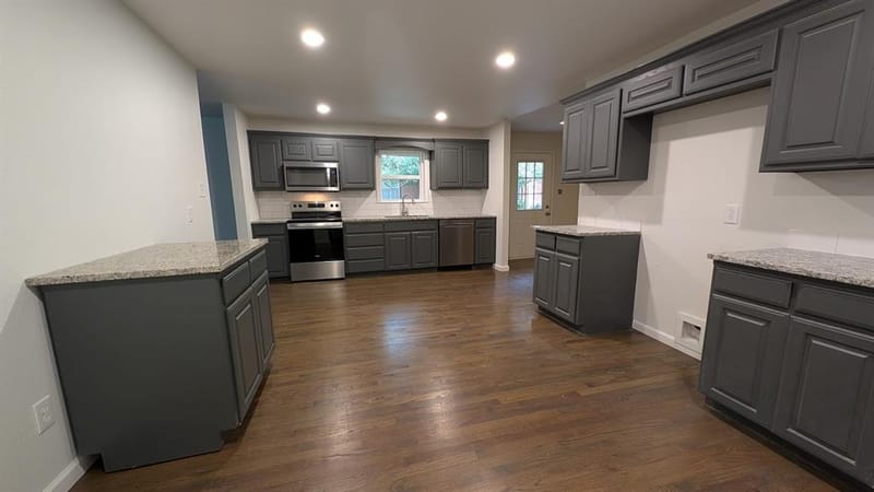1406 Eastus Drive, Dallas TX 75208 - Photo 5