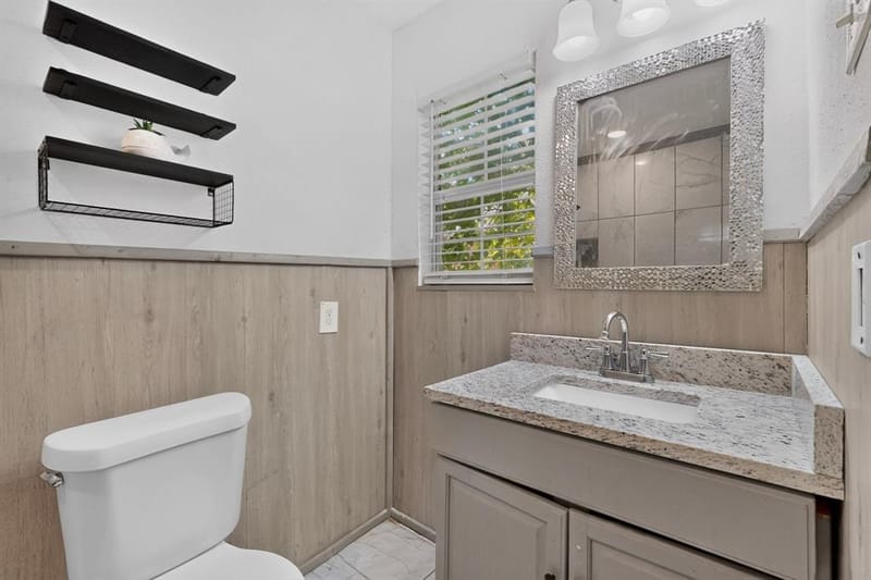 3831 Vanette Lane, Dallas TX 75216 - Photo 17