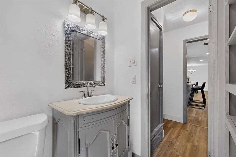 3831 Vanette Lane, Dallas TX 75216 - Photo 28