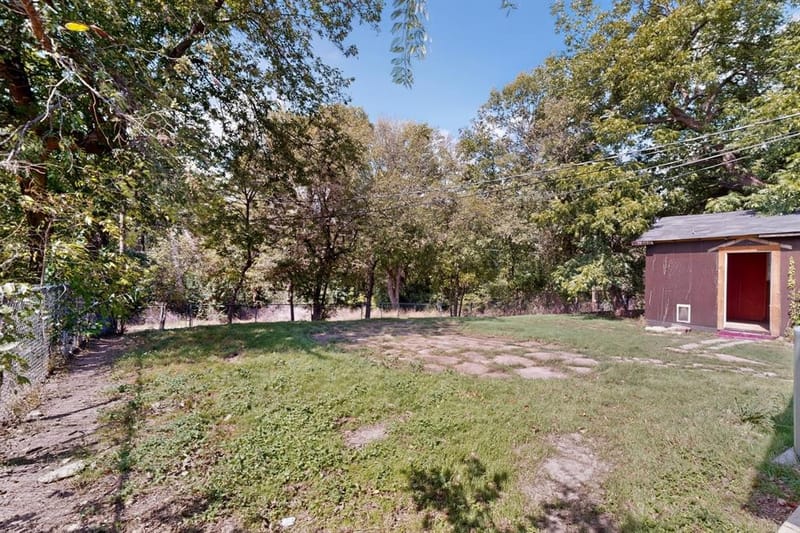 3831 Vanette Lane, Dallas TX 75216 - Photo 30