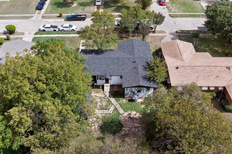 3831 Vanette Lane, Dallas TX 75216 - Photo 34