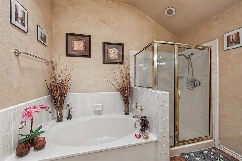 2722 Kingswood Boulevard, Grand Prairie TX 75052 - Photo 13