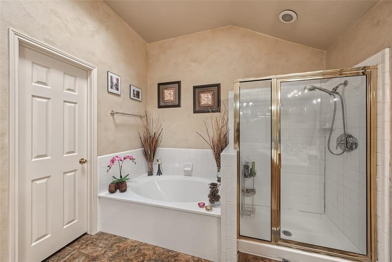 2722 Kingswood Boulevard, Grand Prairie TX 75052 - Photo 14