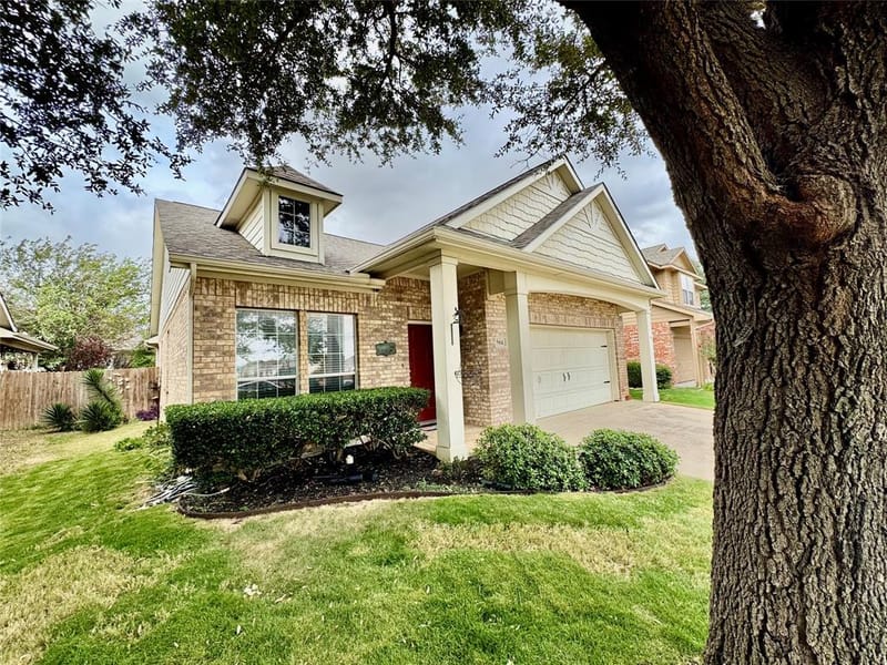 504 Winbridge Lane, Fort Worth TX 76052 - Photo 2