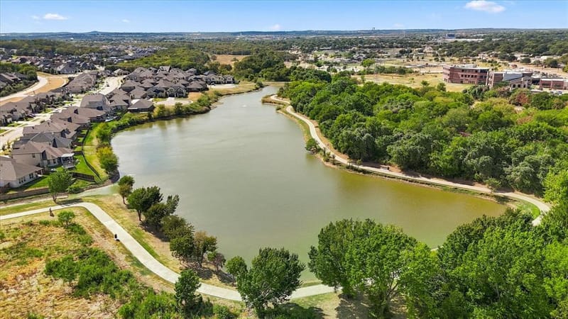 113 St Elias Drive, Burleson TX 76028 - Photo 37