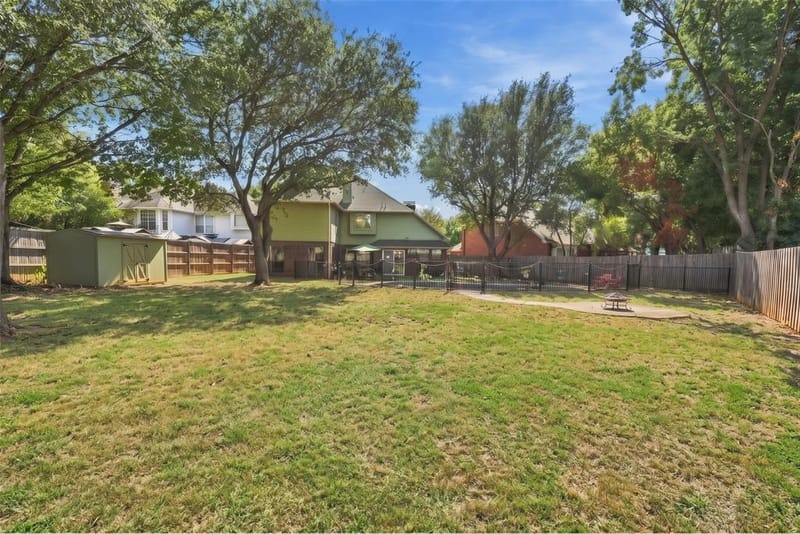 3817 Periwinkle Street, Bedford TX 76021 - Photo 25