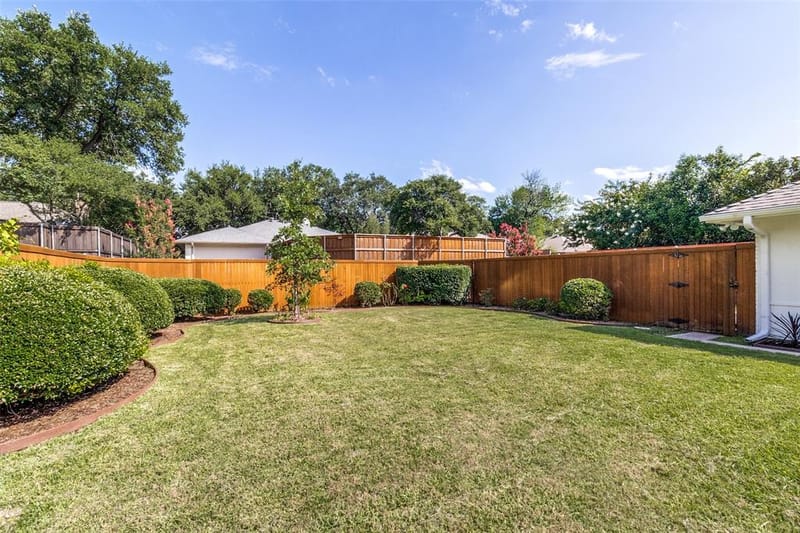 7122 Winedale Drive, Dallas TX 75231 - Photo 36