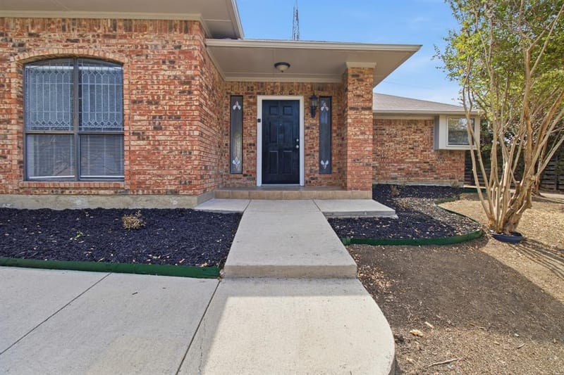1300 Tierra Calle, Carrollton TX 75006 - Photo 2