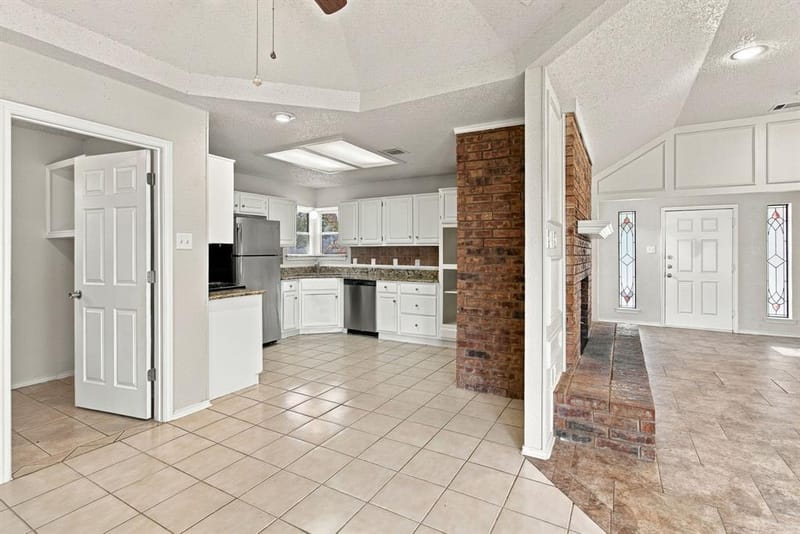 1300 Tierra Calle, Carrollton TX 75006 - Photo 8