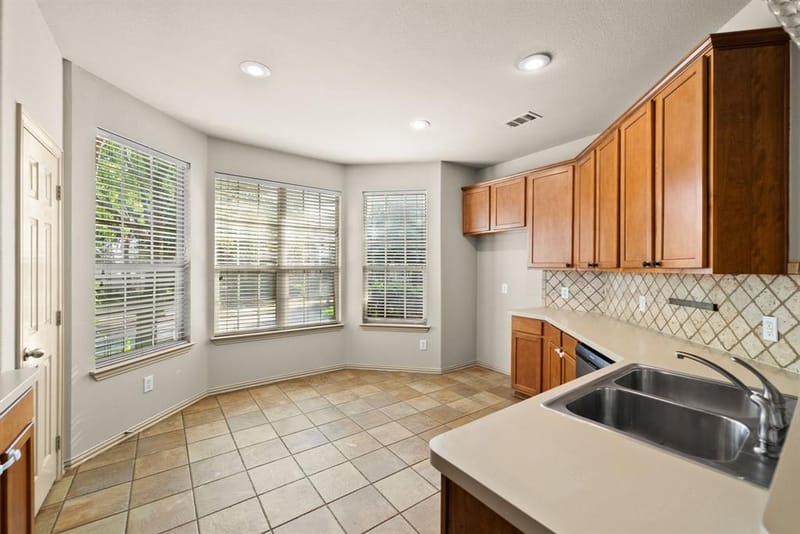 9855 Cedarcrest Drive, Providence Village TX 76227 - Photo 16