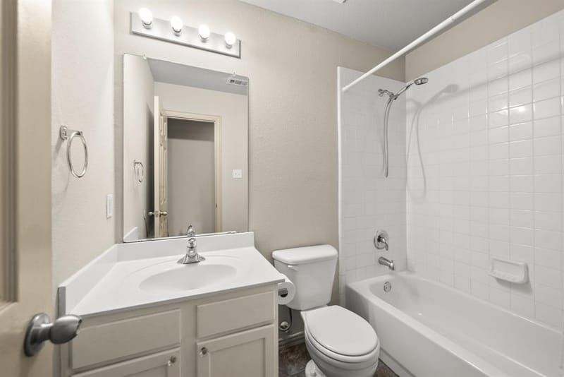 9855 Cedarcrest Drive, Providence Village TX 76227 - Photo 31