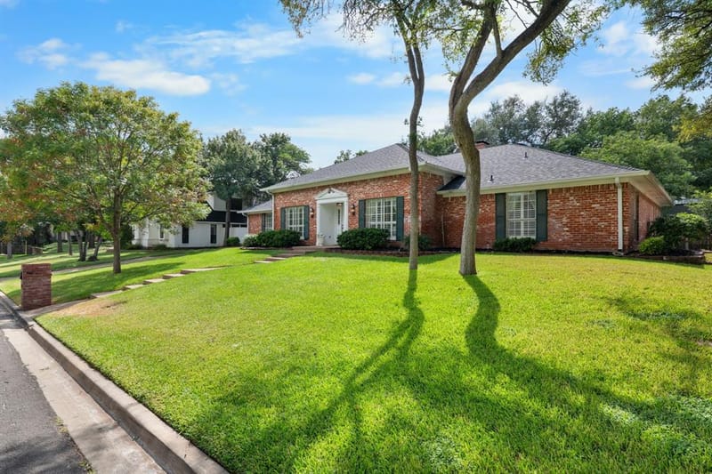 202 Trailview Drive, Woodway TX 76712 - Photo 2