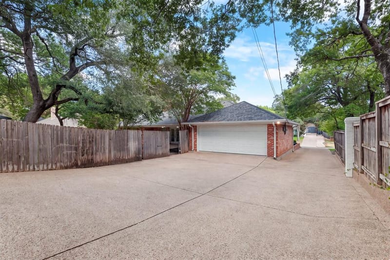 202 Trailview Drive, Woodway TX 76712 - Photo 37