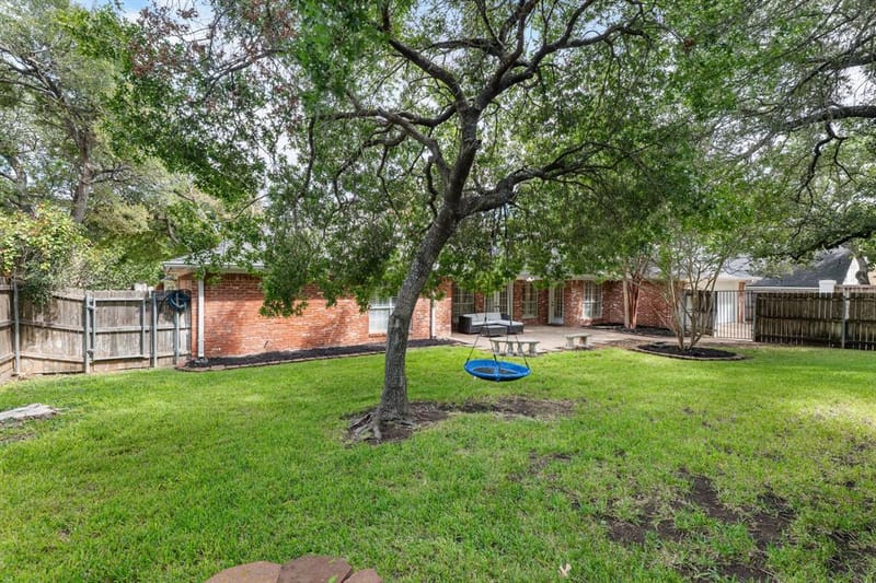 202 Trailview Drive, Woodway TX 76712 - Photo 35