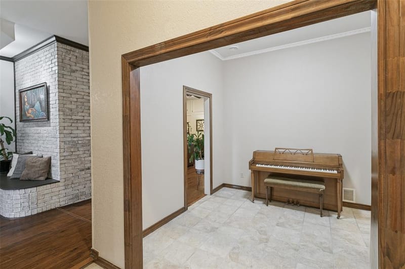 6801 Bellaire Court S, Benbrook TX 76132 - Photo 17