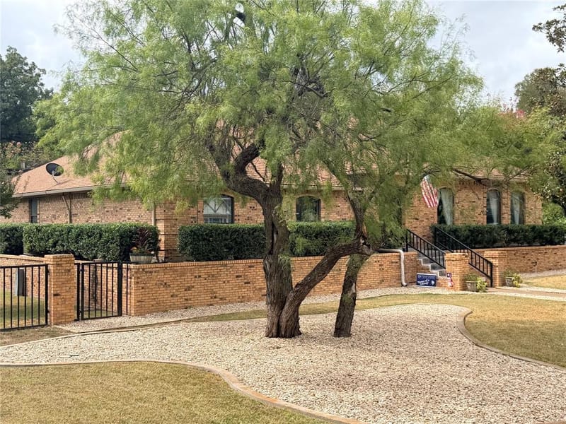 6801 Bellaire Court S, Benbrook TX 76132 - Photo 33