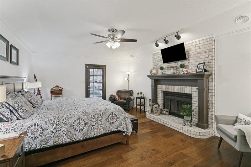 6801 Bellaire Court S, Benbrook TX 76132 - Photo 18