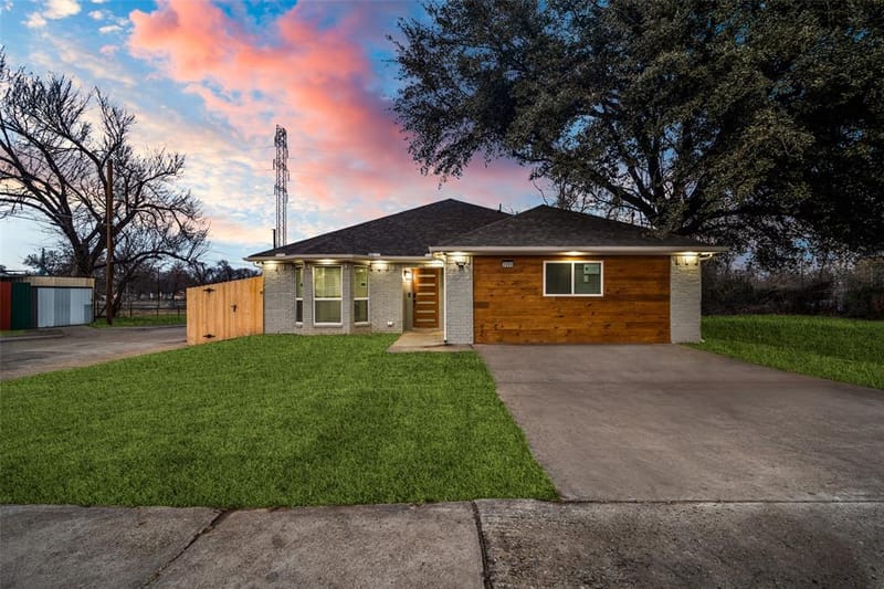 3500 Roberts Avenue, Dallas TX 75215