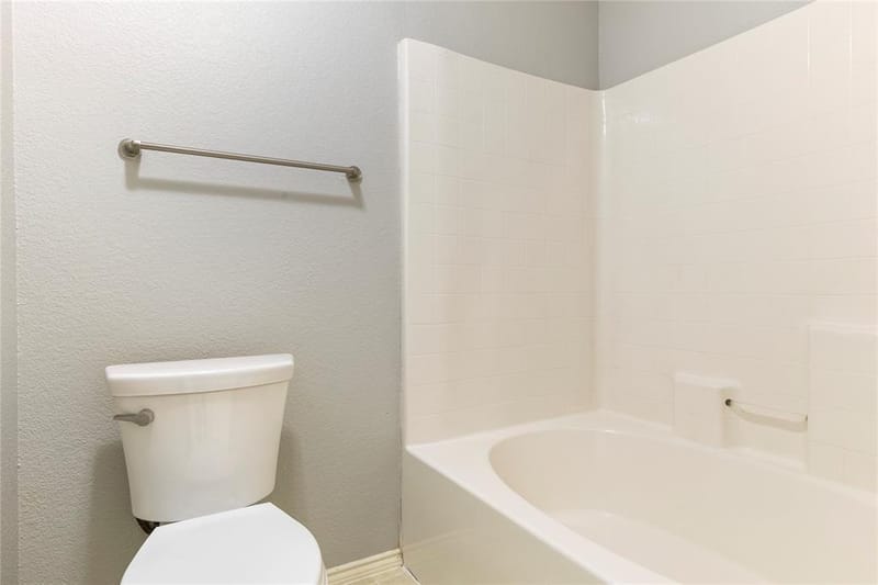1211 Varacruz Drive, Arlington TX 76010 - Photo 17