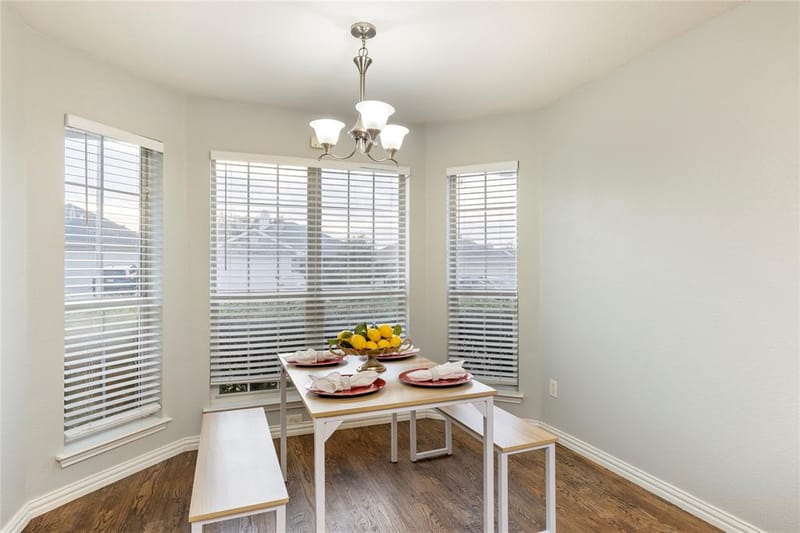 1211 Varacruz Drive, Arlington TX 76010 - Photo 10