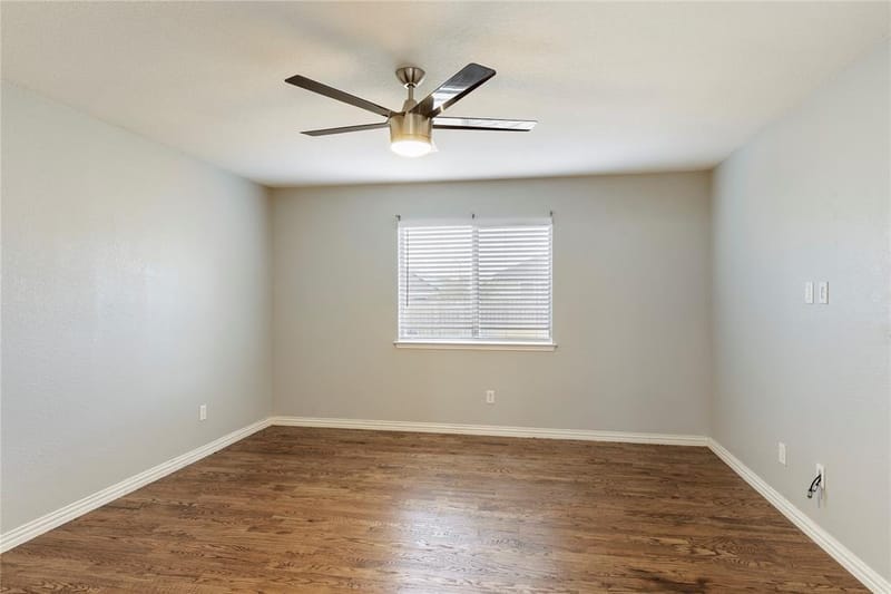 1211 Varacruz Drive, Arlington TX 76010 - Photo 11