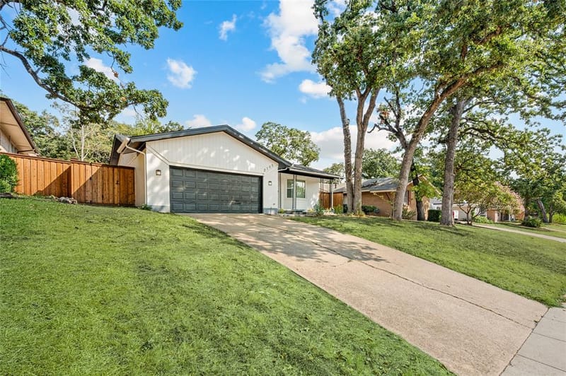 2109 Normandy Drive, Irving TX 75060 - Photo 2