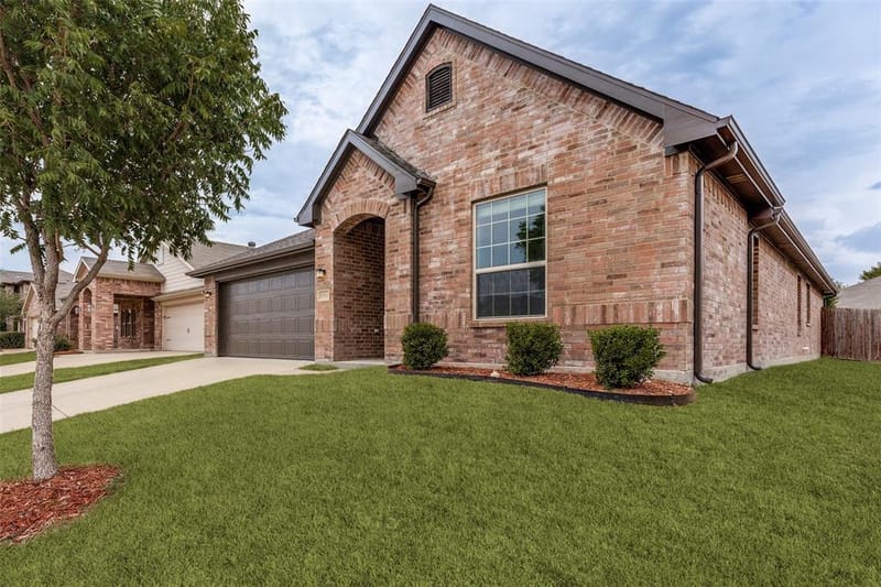 6516 Chalk River Drive, Fort Worth TX 76179 - Photo 2