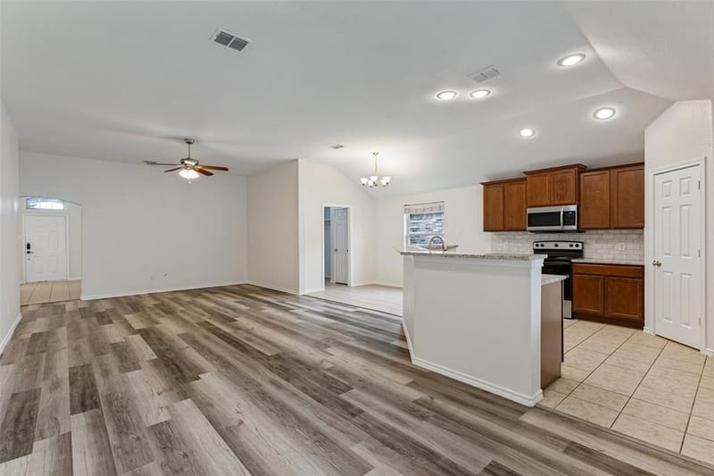 6516 Chalk River Drive, Fort Worth TX 76179 - Photo 6