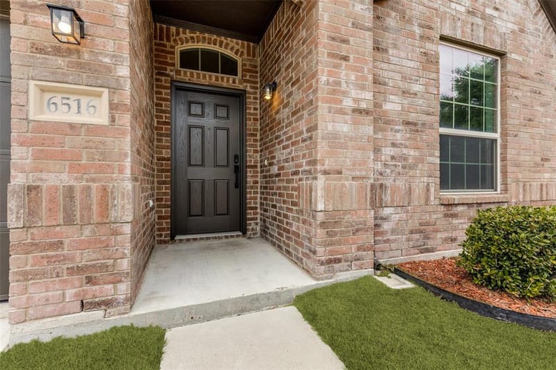 6516 Chalk River Drive, Fort Worth TX 76179 - Photo 3