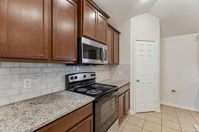 6516 Chalk River Drive, Fort Worth TX 76179 - Photo 10