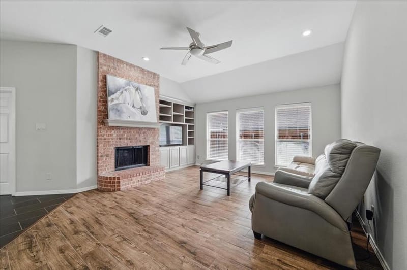 3402 Blue Forest Drive, Arlington TX 76001 - Photo 4
