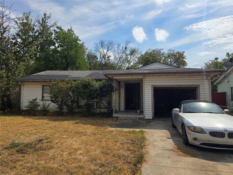 2206 Anderson Street, Irving TX 75062