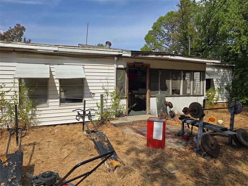 2206 Anderson Street, Irving TX 75062 - Photo 10