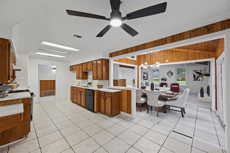 1882 Hillcrest Drive, Lewisville TX 75077 - Photo 10