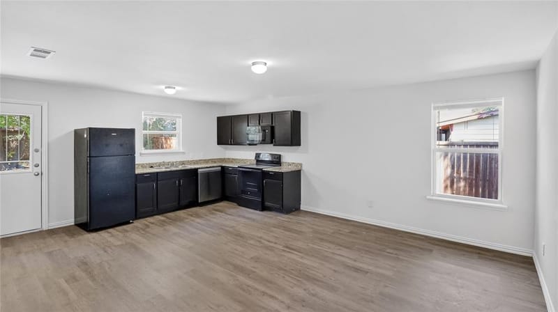 4508 Wiman Drive, Fort Worth TX 76119 - Photo 11